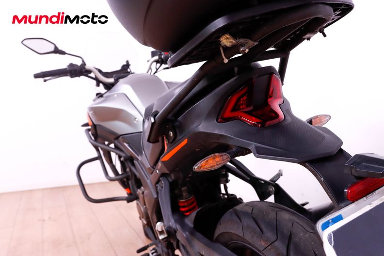 Motorbike image 9