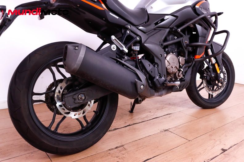Motorbike image 3