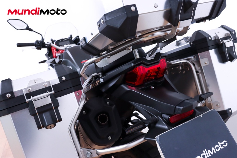 Motorbike image 9