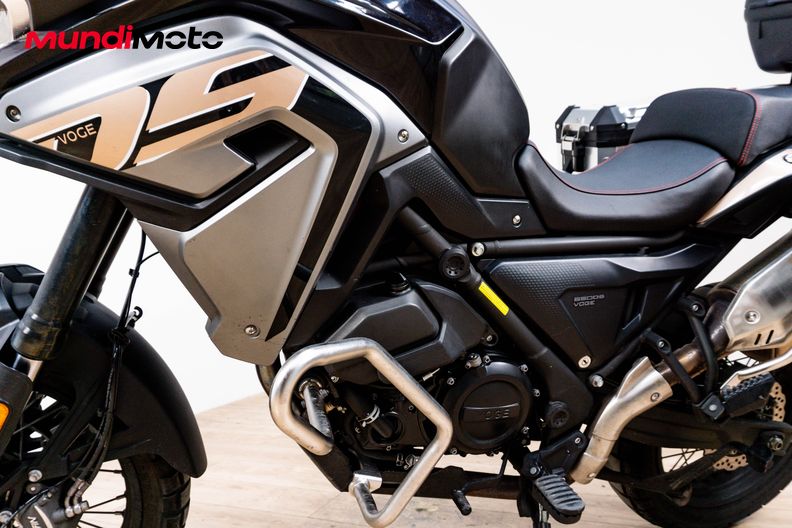 Motorbike image 9