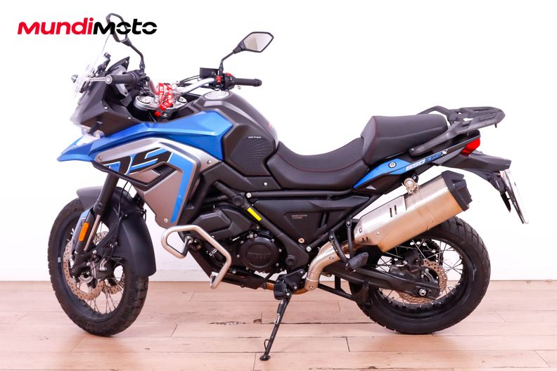 Motorbike image 5