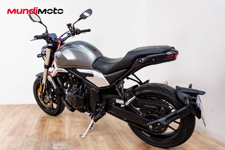Motorbike image 7