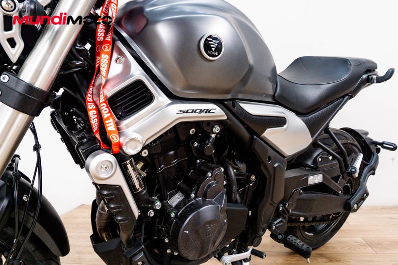 Motorbike image 9