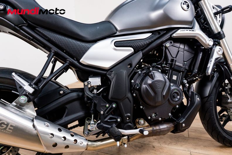 Motorbike image 3