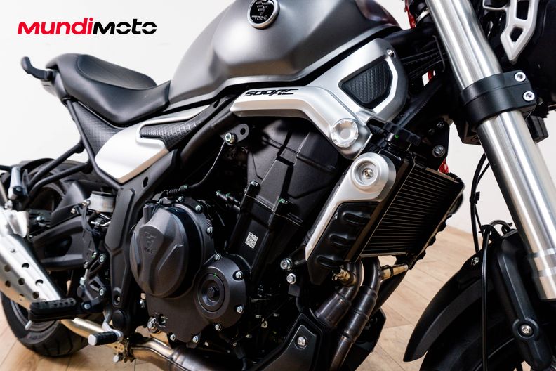 Motorbike image 4