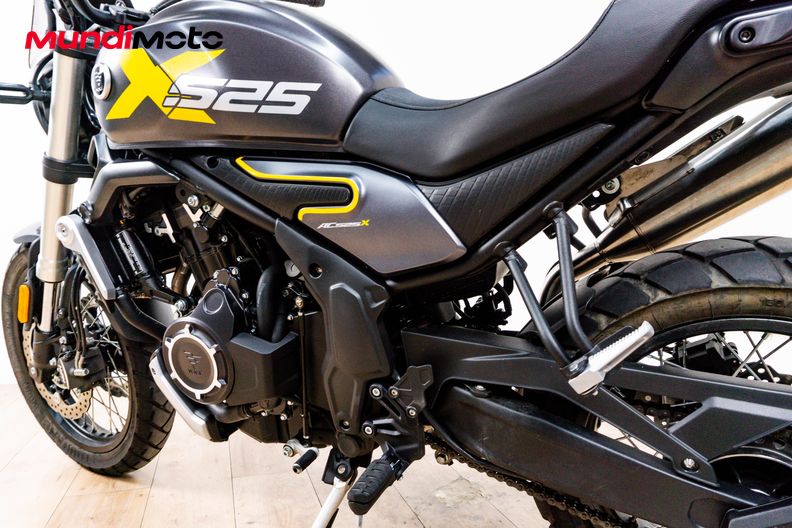 Motorbike image 8