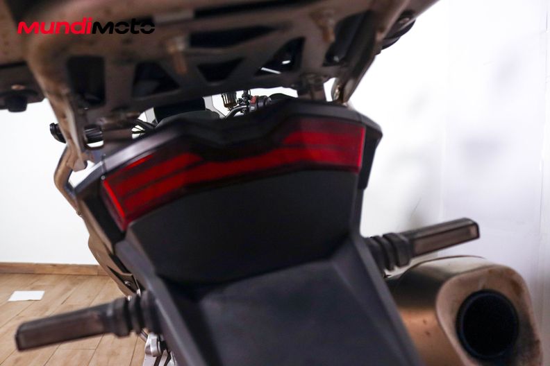 Motorbike image 9