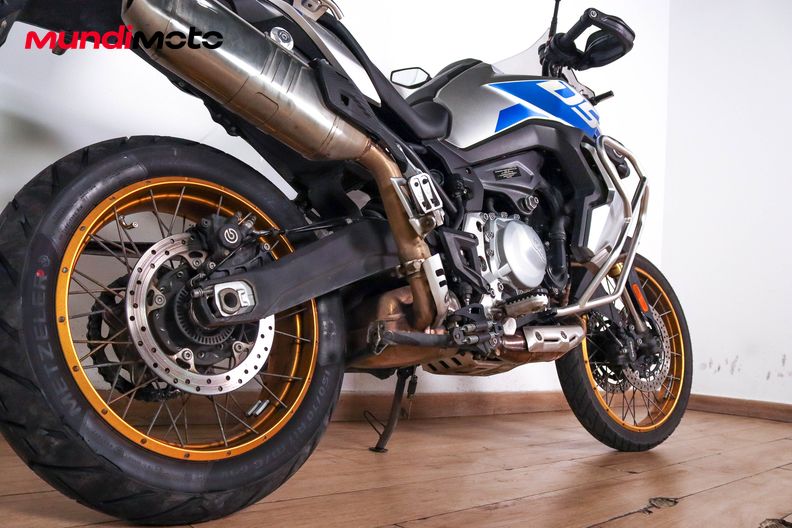 Motorbike image 3