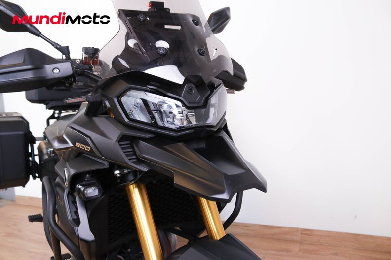 Motorbike image 4