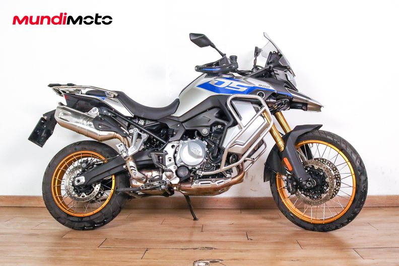 VOGE 900 DSX