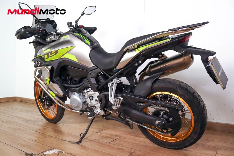 Motorbike image 6