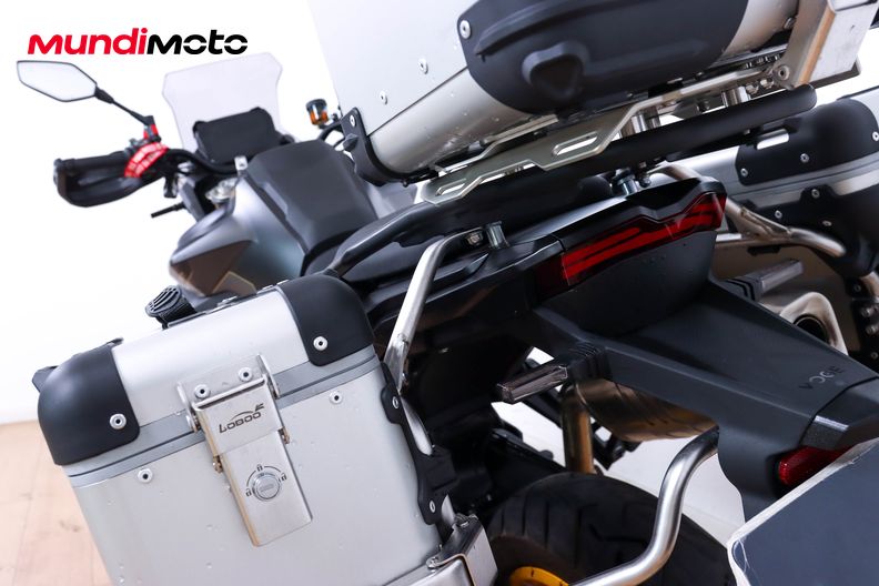 Motorbike image 9