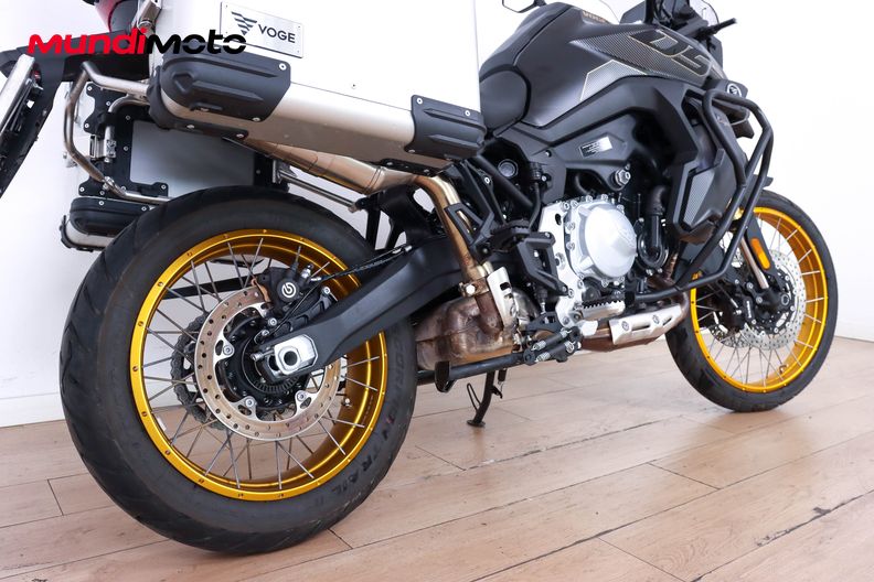 Motorbike image 3