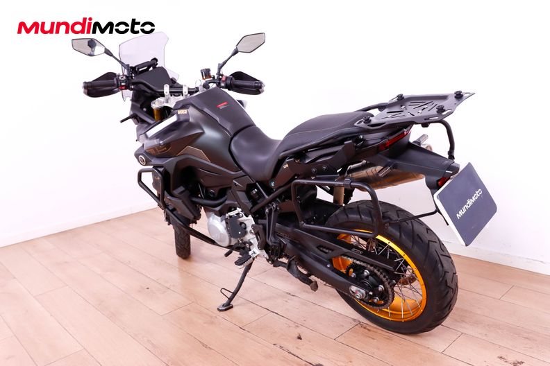 Motorbike image 6