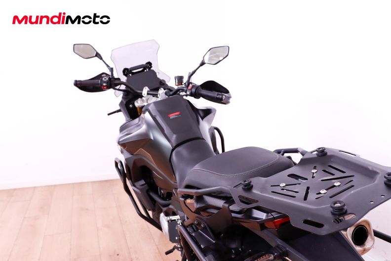 Motorbike image 9