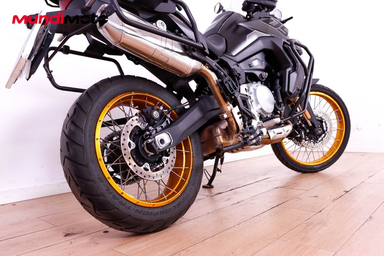Motorbike image 3