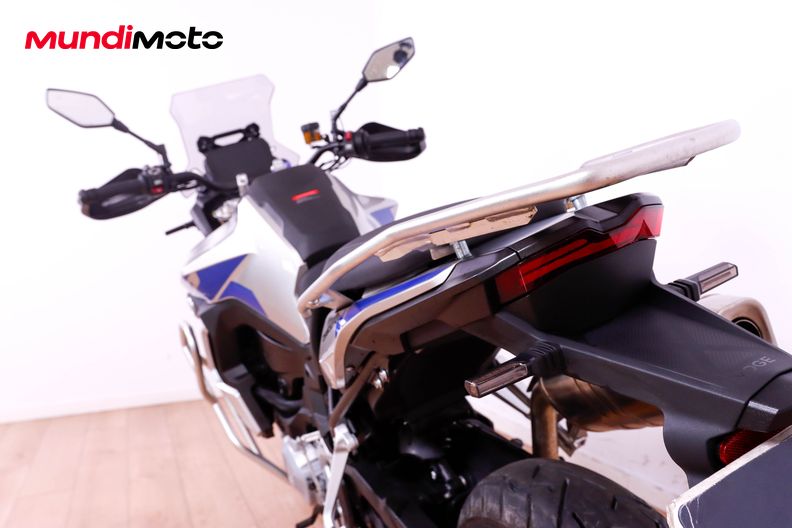 Motorbike image 9