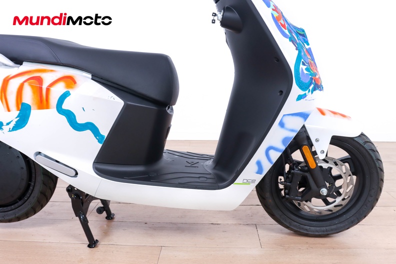 Motorbike image 13
