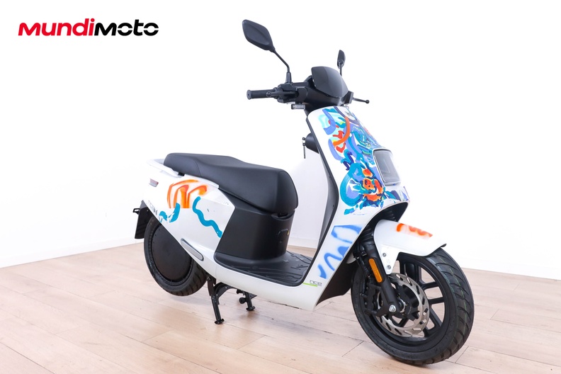 Motorbike image 1