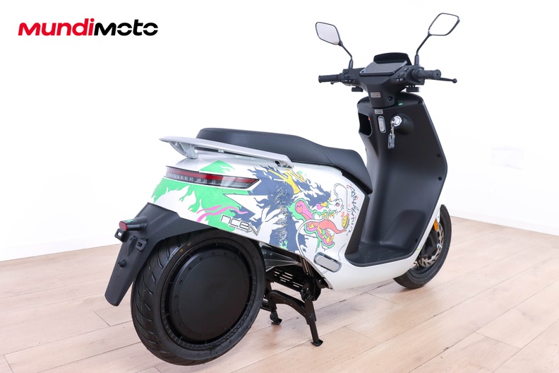 Motorbike image 2