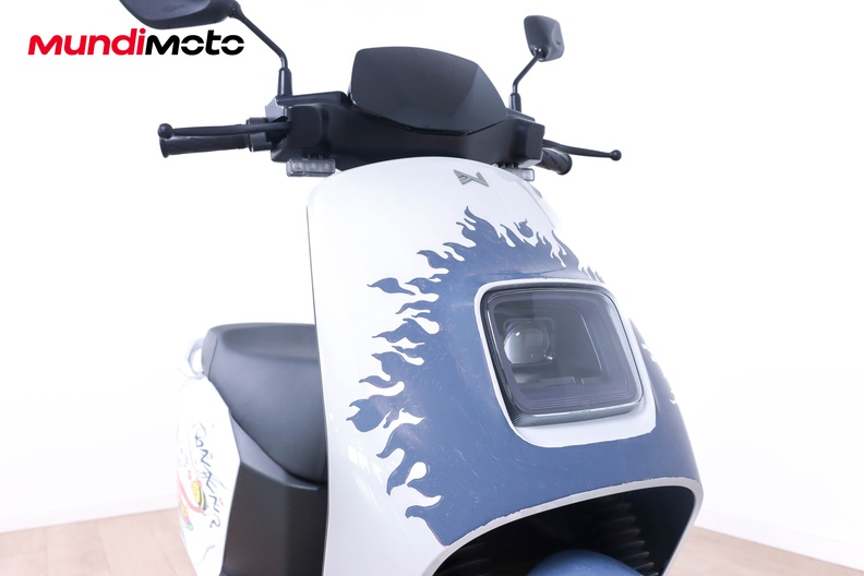 Motorbike image 4