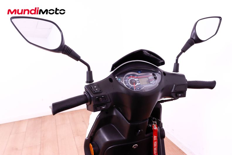 Motorbike image 10