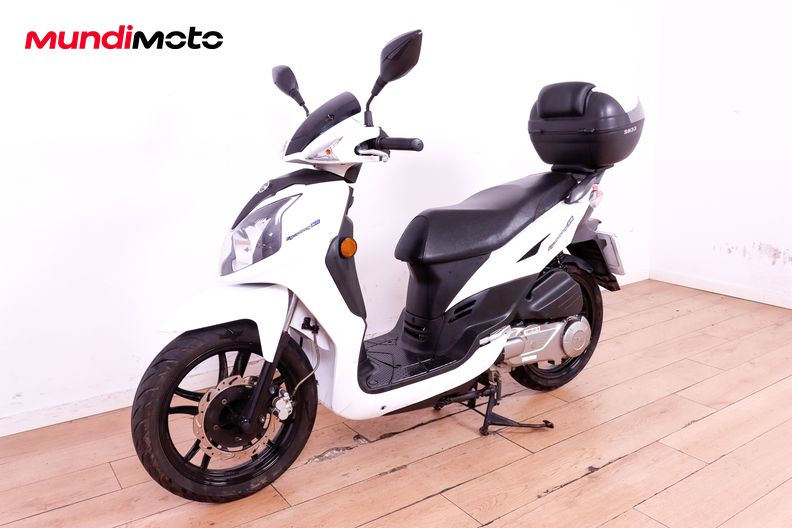 Motorbike image 7