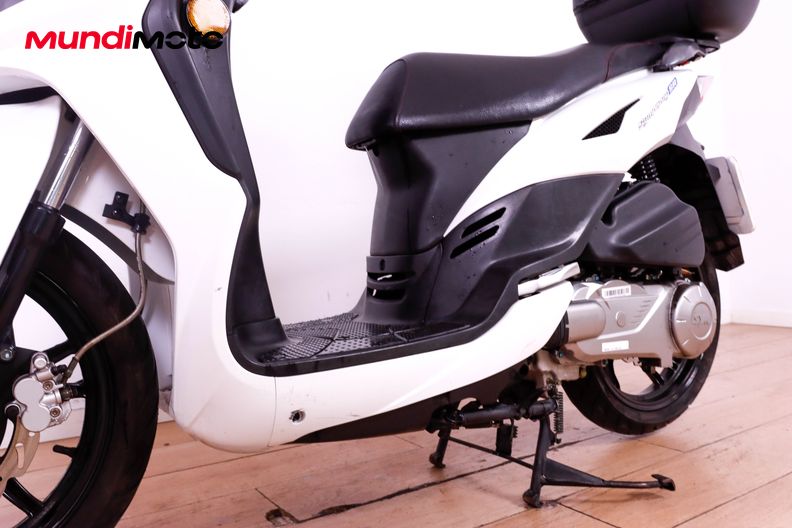 Motorbike image 8