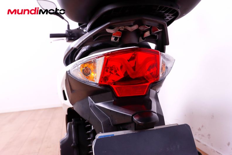 Motorbike image 9