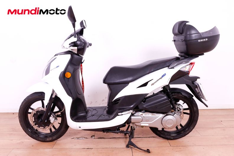 Motorbike image 5