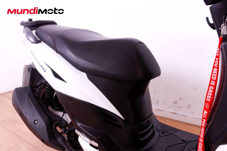 Motorbike image 13
