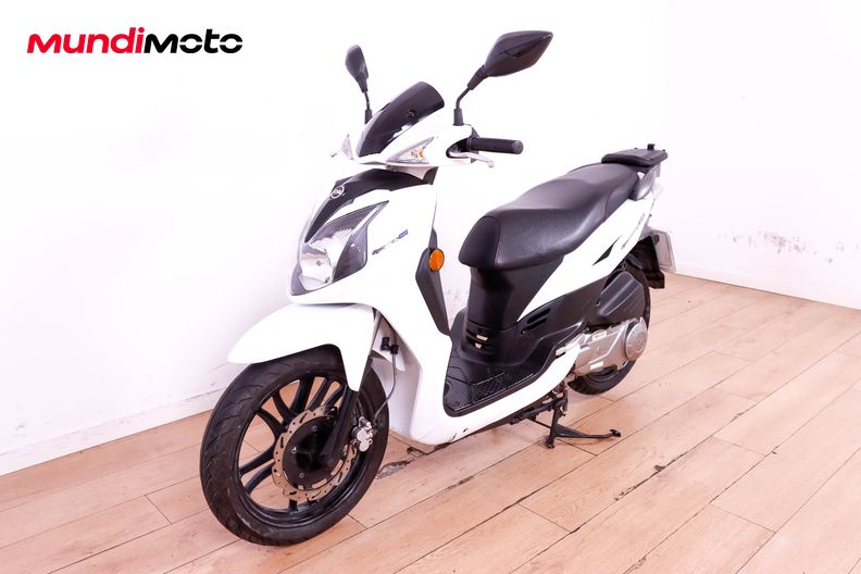 Motorbike image 7