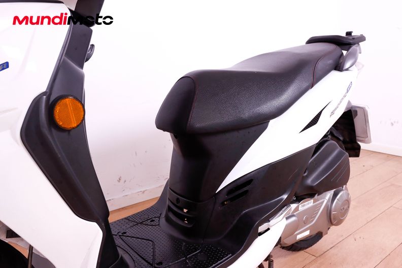 Motorbike image 8
