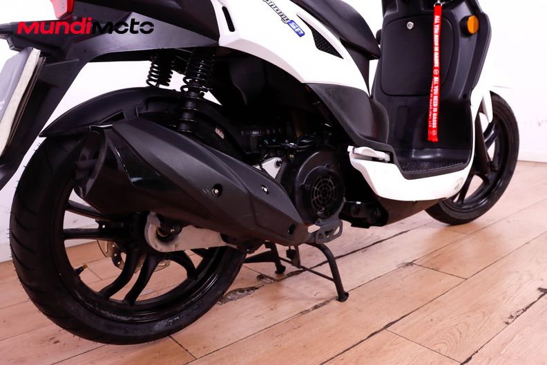 Motorbike image 3