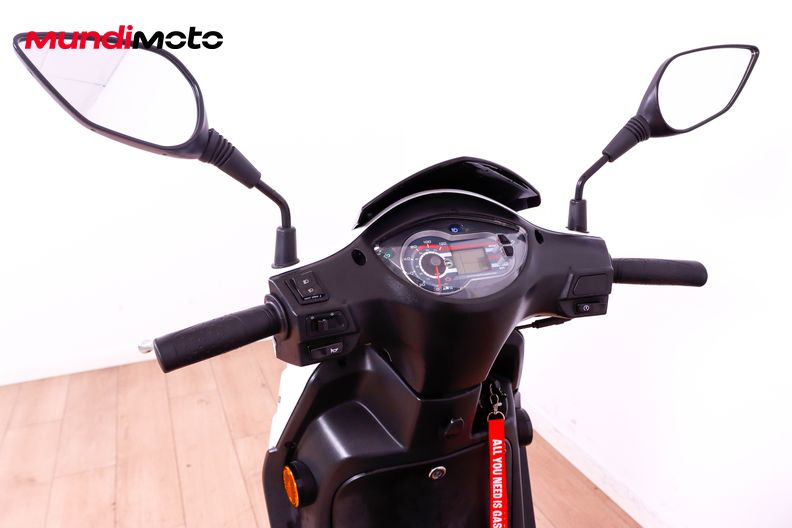 Motorbike image 10