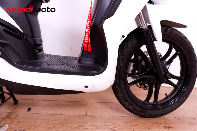 Motorbike image 12