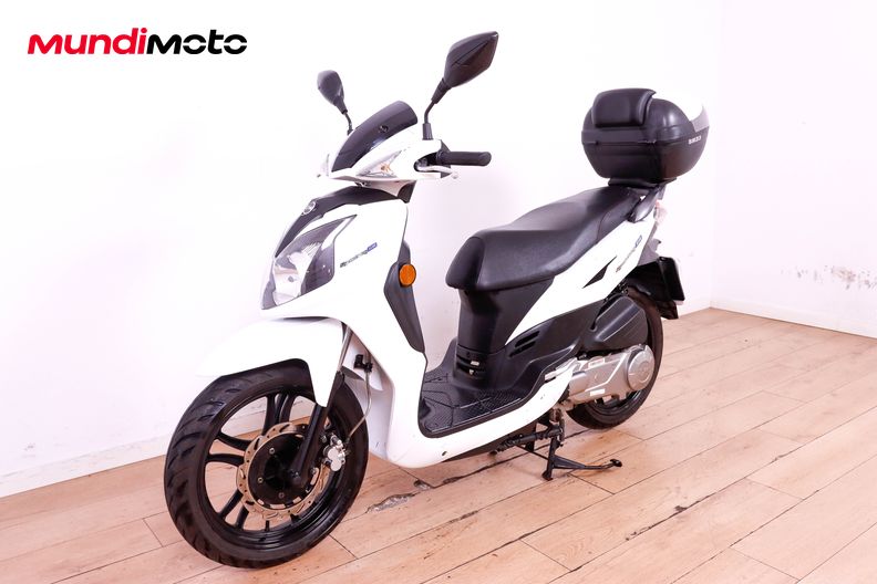 Motorbike image 7
