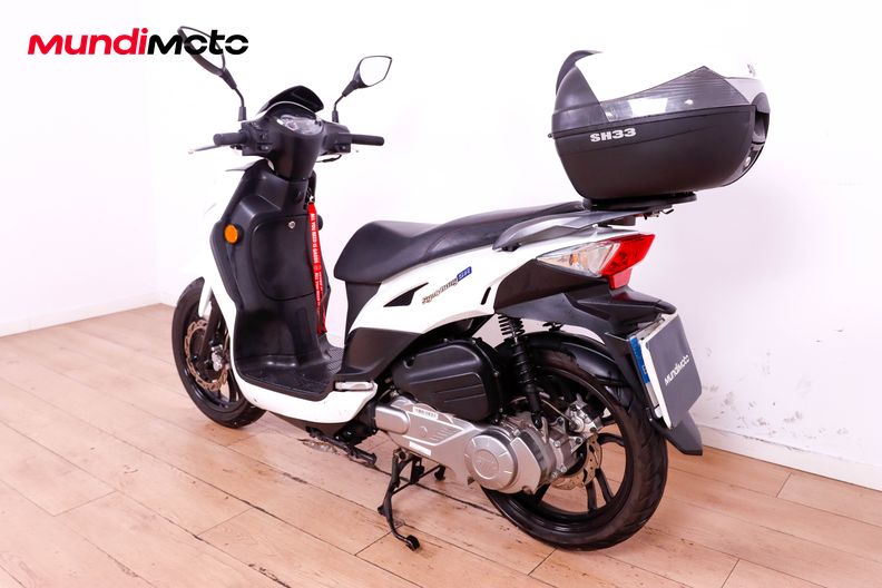 Motorbike image 6