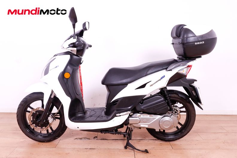 Motorbike image 5
