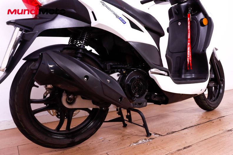 Motorbike image 3