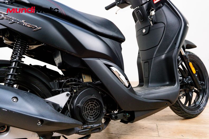 Motorbike image 3
