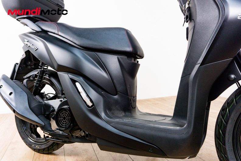 Motorbike image 4