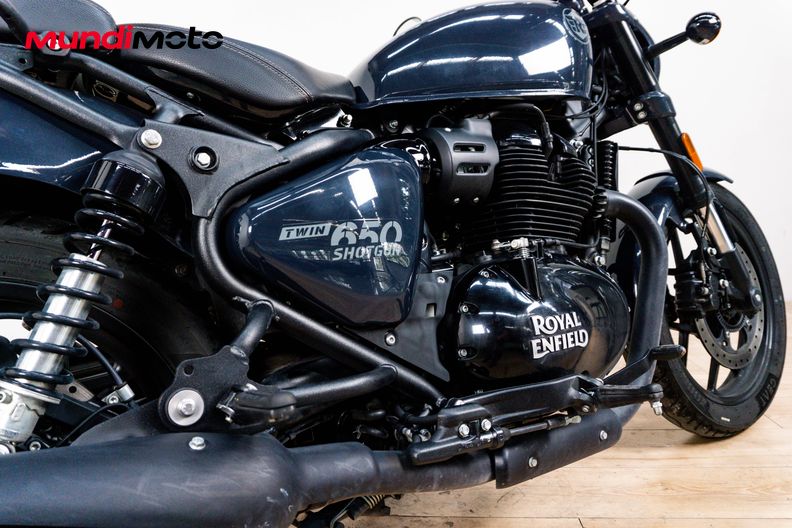 Motorbike image 3