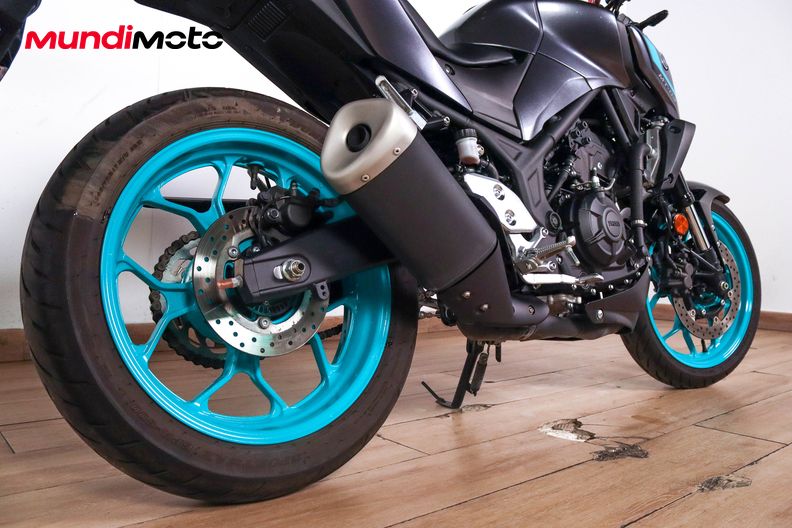Motorbike image 3