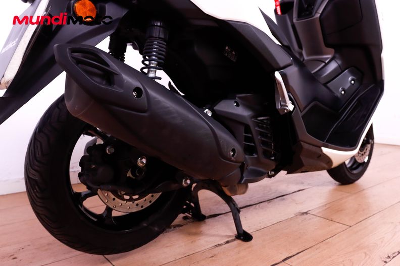Motorbike image 3