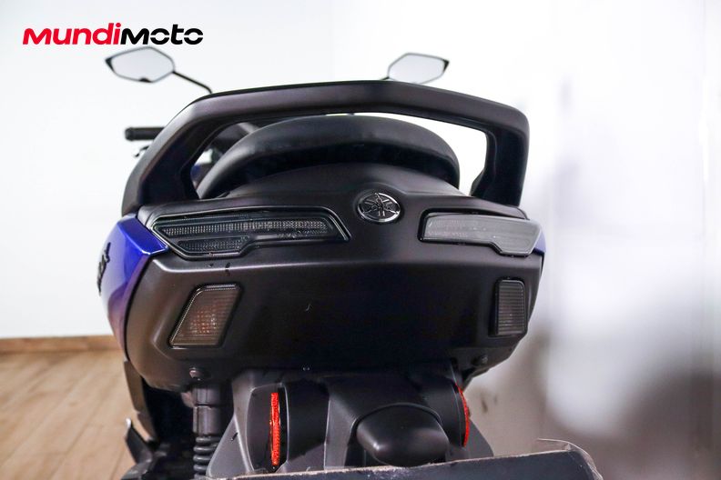 Motorbike image 9