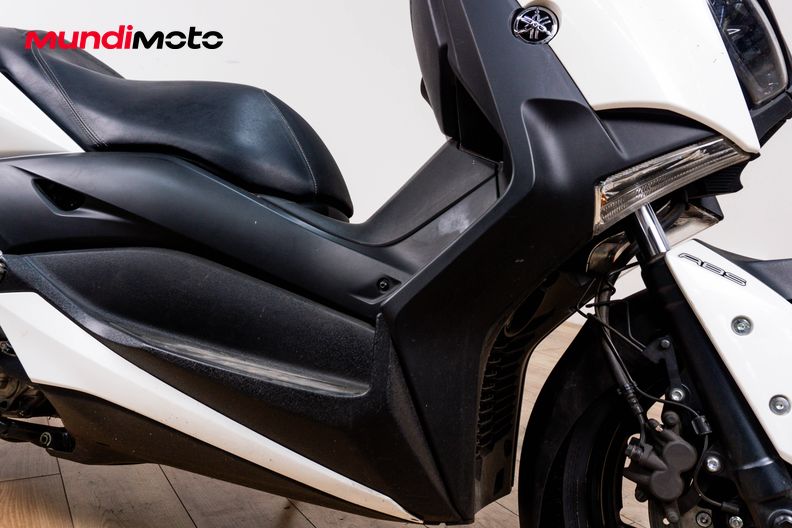Motorbike image 3