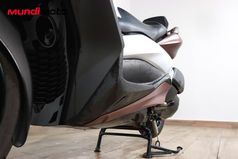 Motorbike image 8