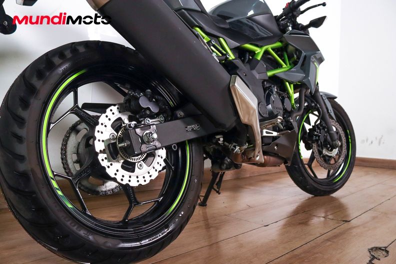 Motorbike image 3