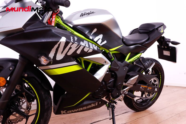 Motorbike image 8
